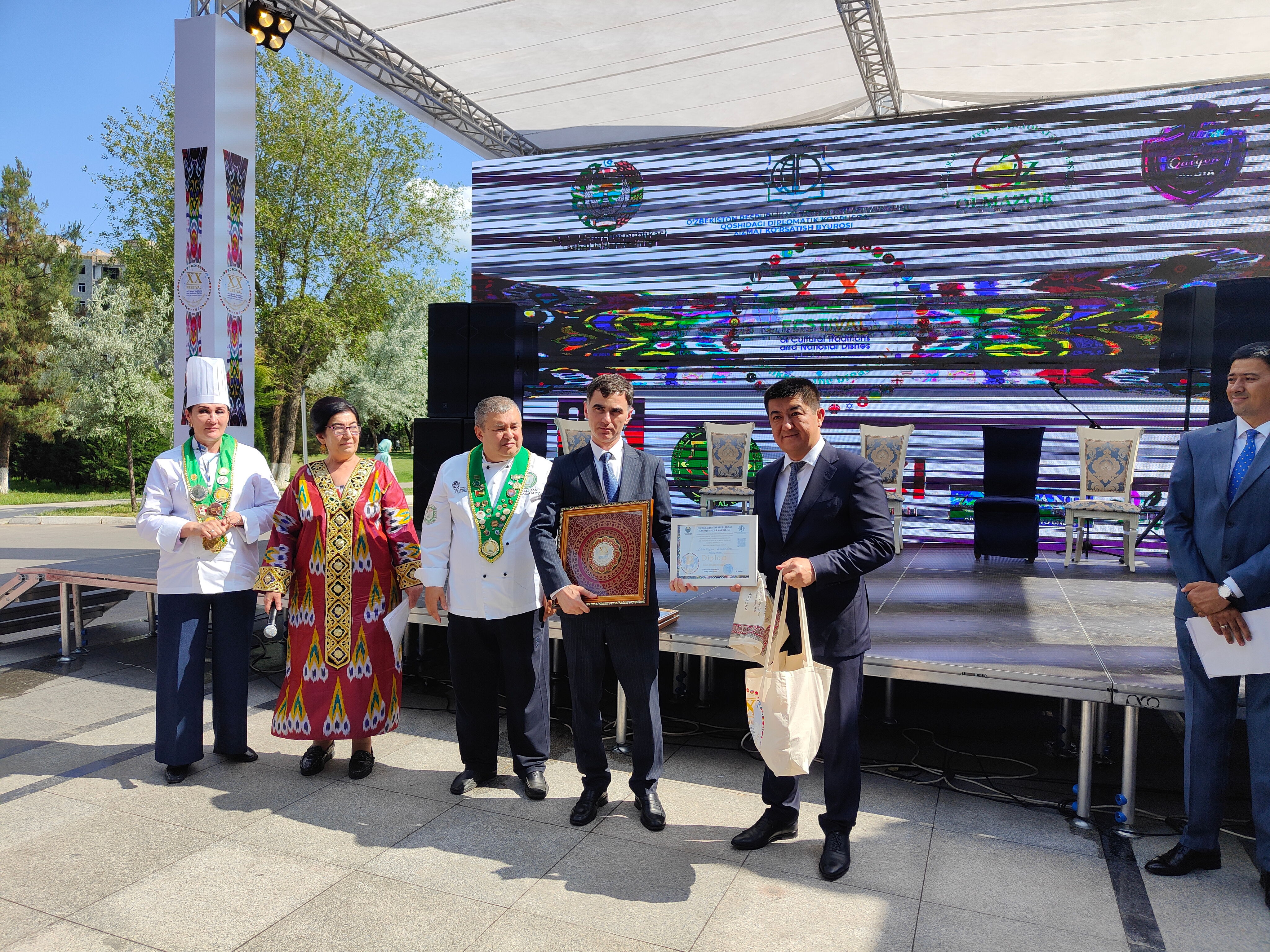XX madaniy an'analar va milliy taomlar Festivali