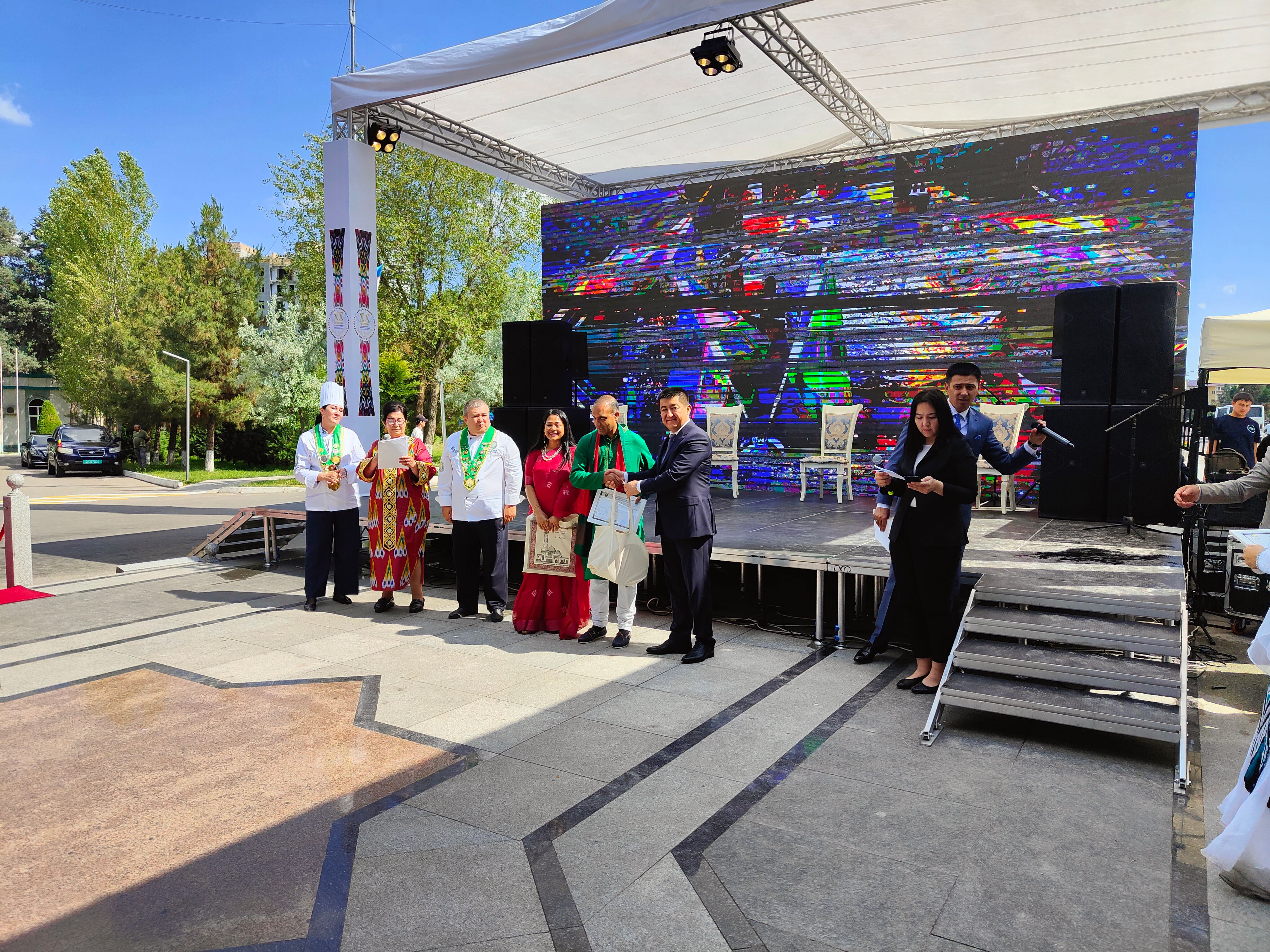 XX madaniy an'analar va milliy taomlar Festivali