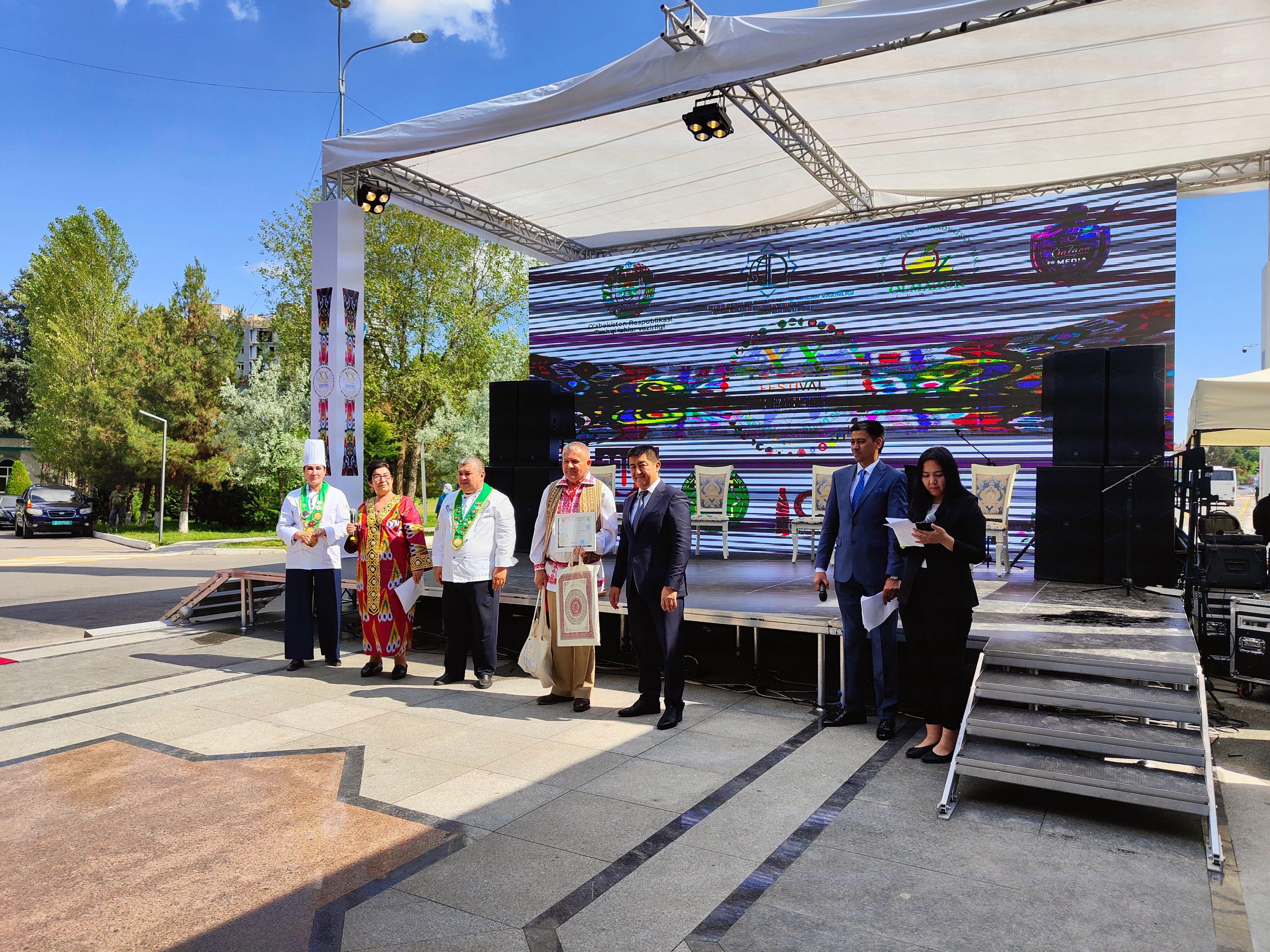 XX madaniy an'analar va milliy taomlar Festivali