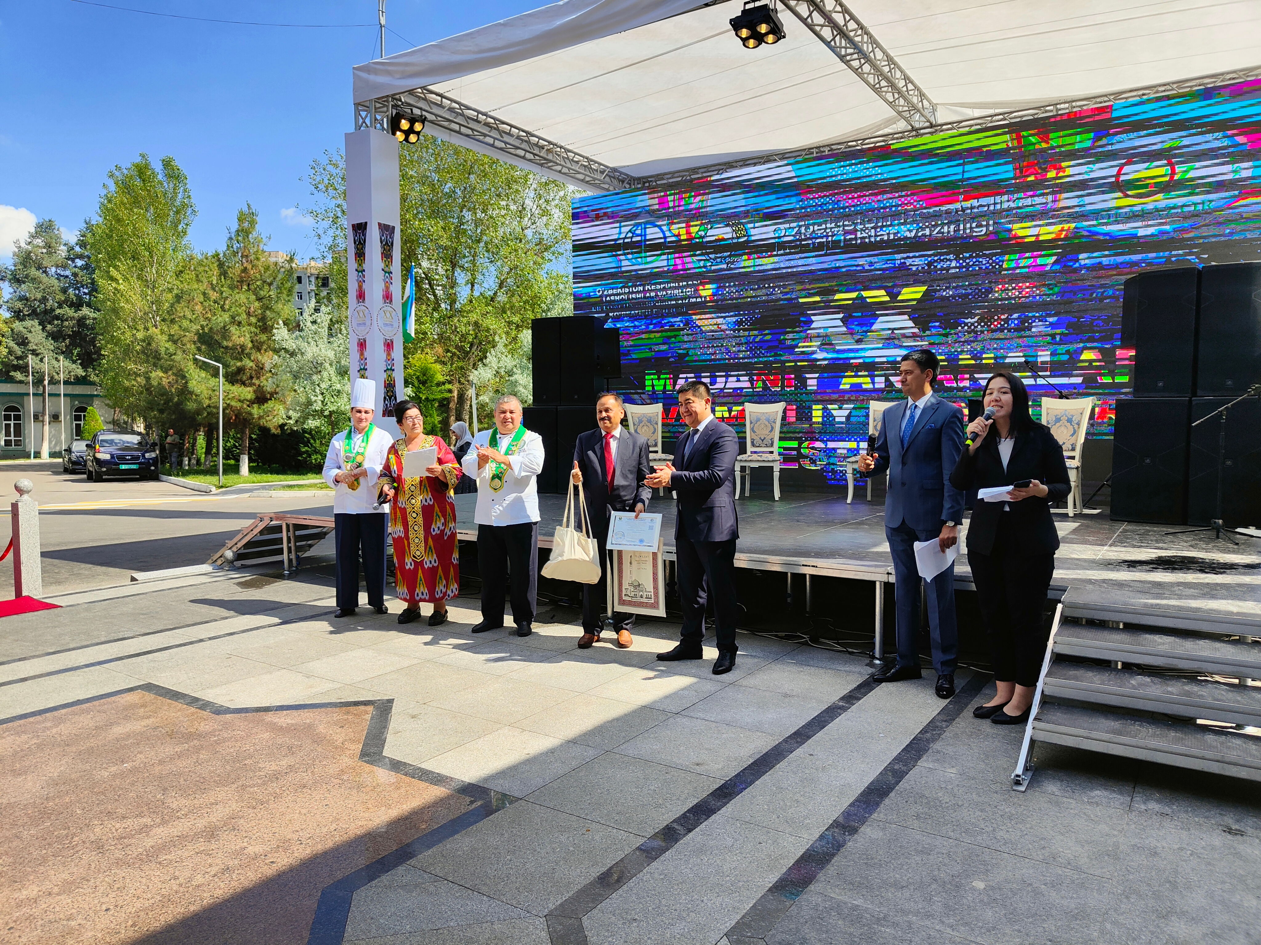 XX madaniy an'analar va milliy taomlar Festivali