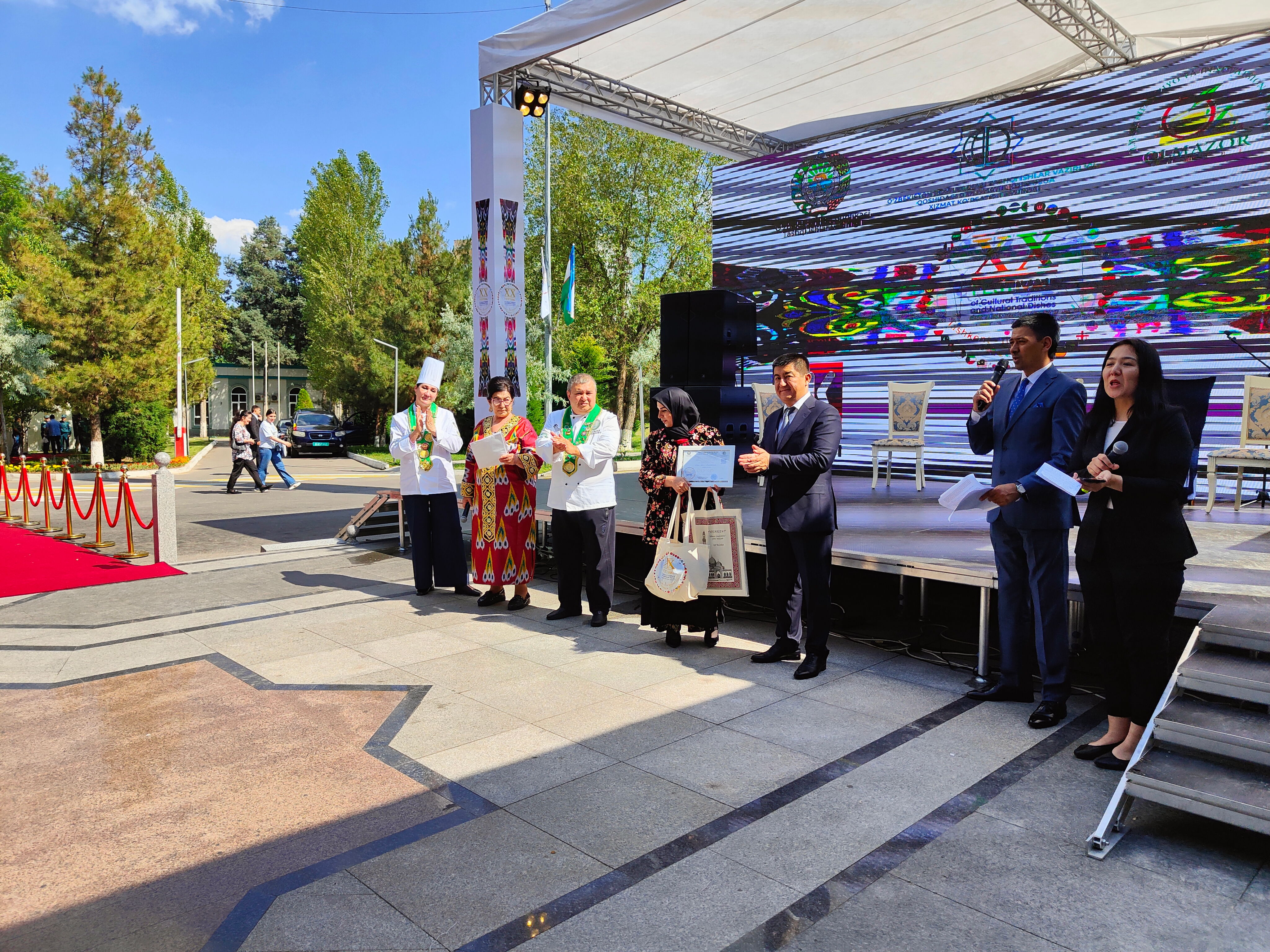 XX madaniy an'analar va milliy taomlar Festivali
