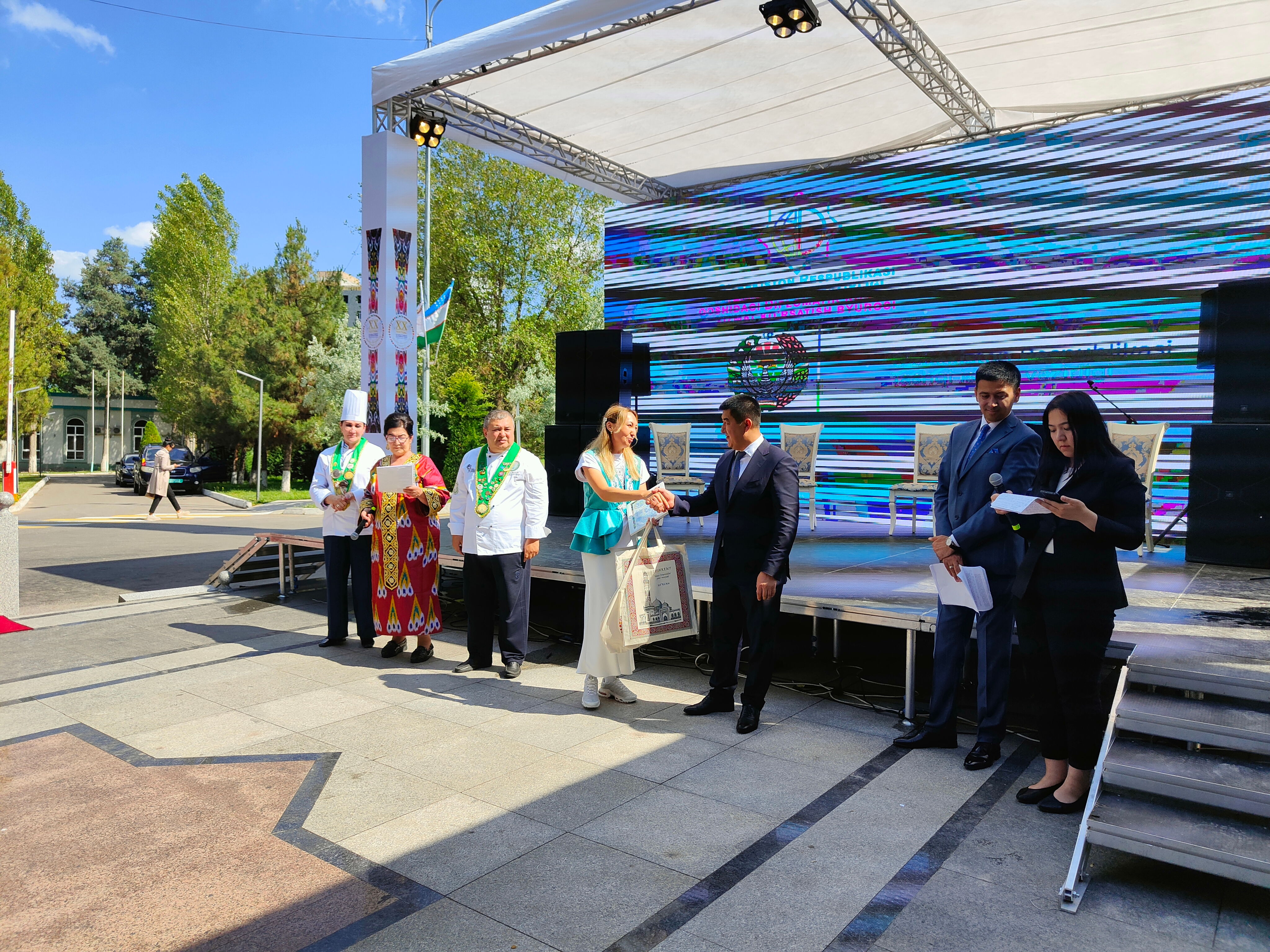 XX madaniy an'analar va milliy taomlar Festivali