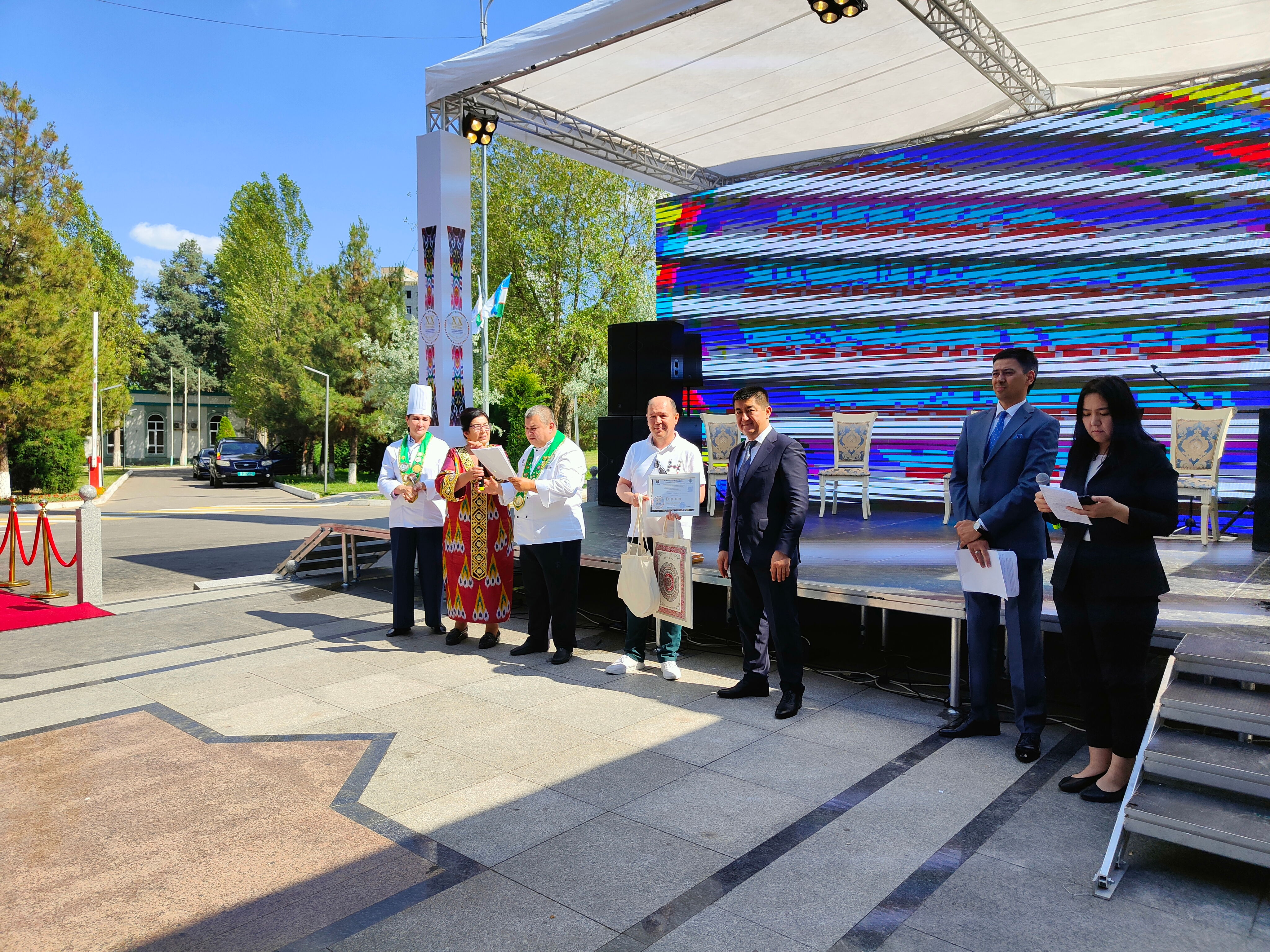 XX madaniy an'analar va milliy taomlar Festivali