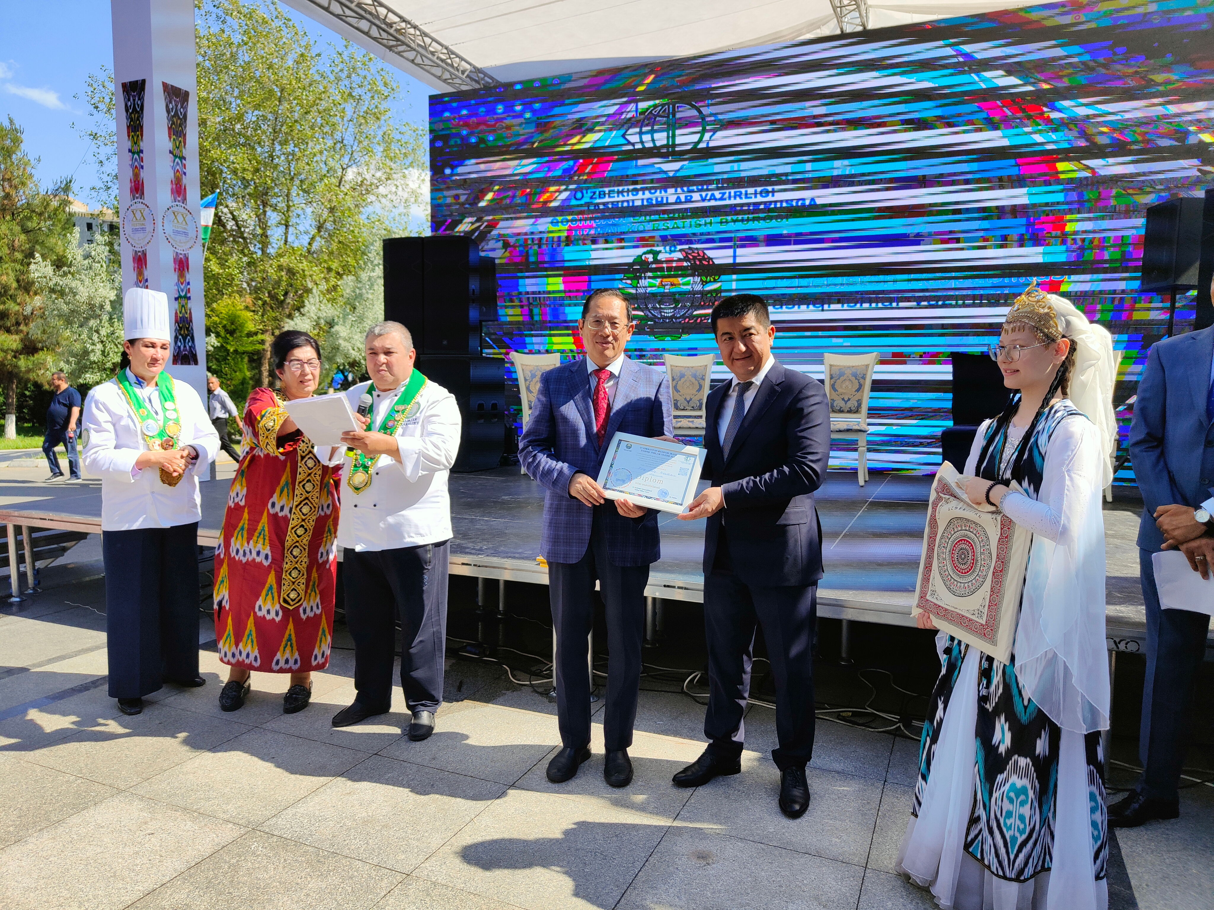 XX madaniy an'analar va milliy taomlar Festivali