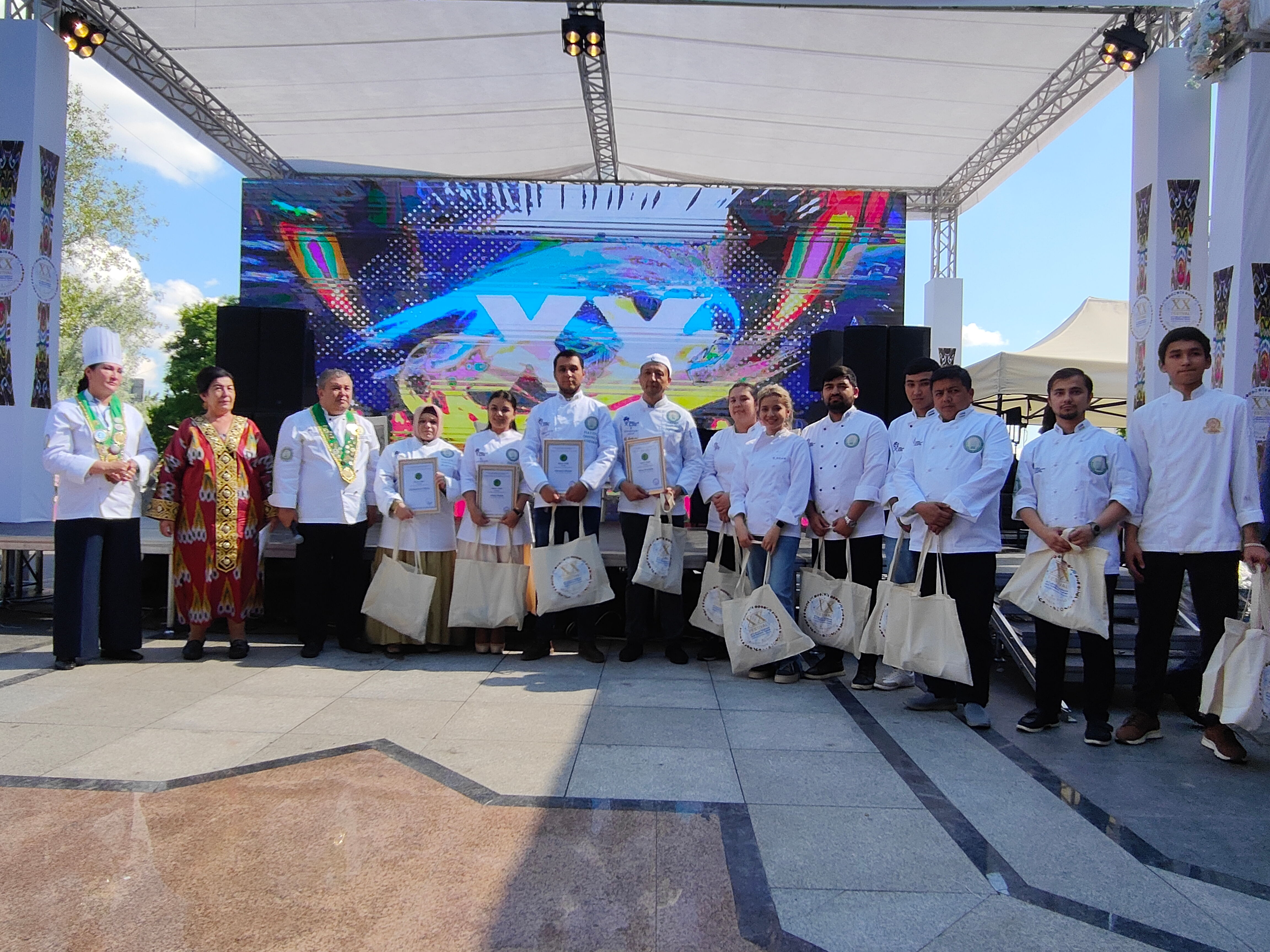 XX madaniy an'analar va milliy taomlar Festivali